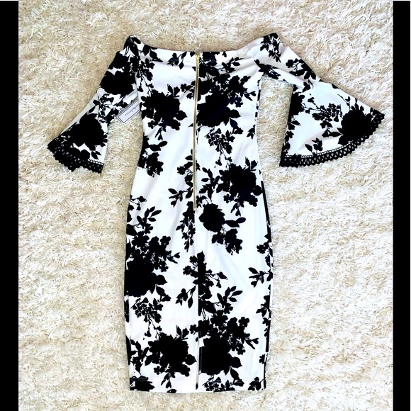 Premier Amour Off Shoulder Dress - Picture 7 of 10